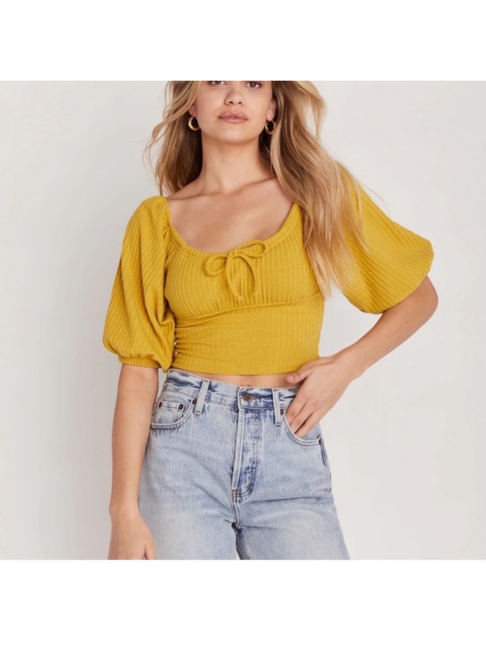 Women’s Cropped Peasant Top in Olive Green